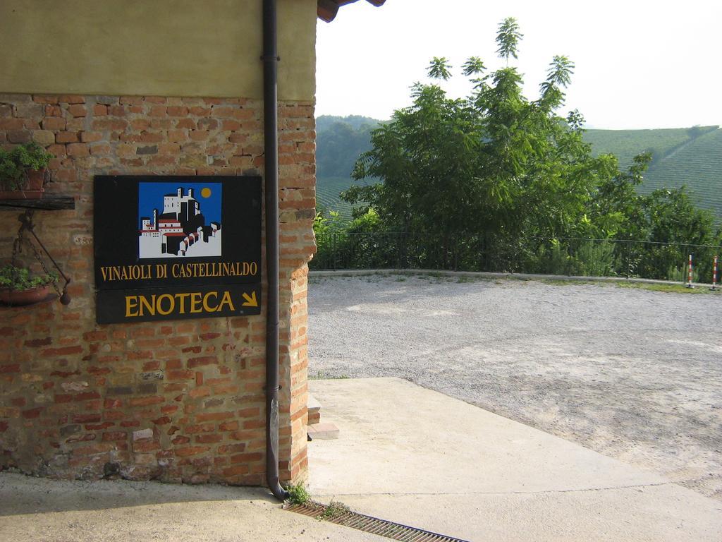 Il Borgo B&B Castellinaldo Bagian luar foto