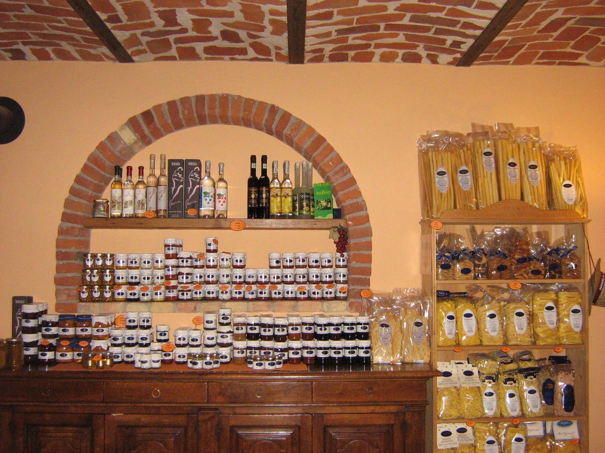 Il Borgo B&B Castellinaldo Bagian luar foto