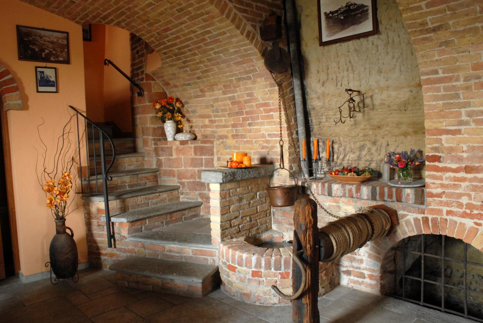 Il Borgo B&B Castellinaldo Bagian luar foto