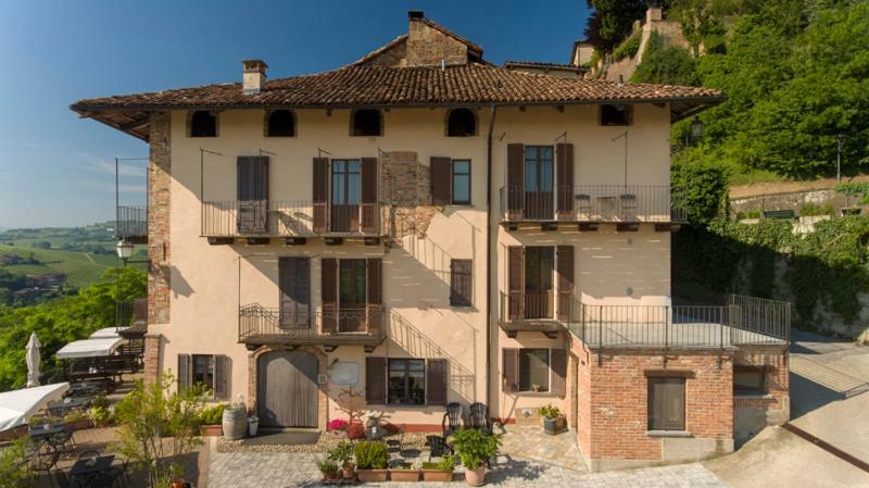 Il Borgo B&B Castellinaldo Bagian luar foto